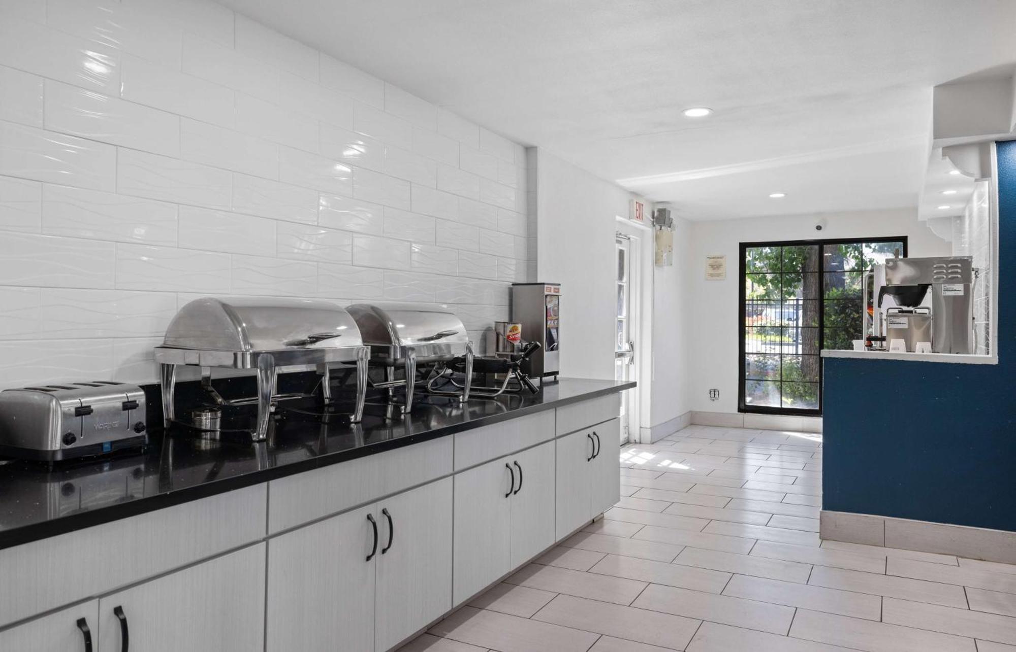 La Quinta Inn By Wyndham Stockton Exteriér fotografie